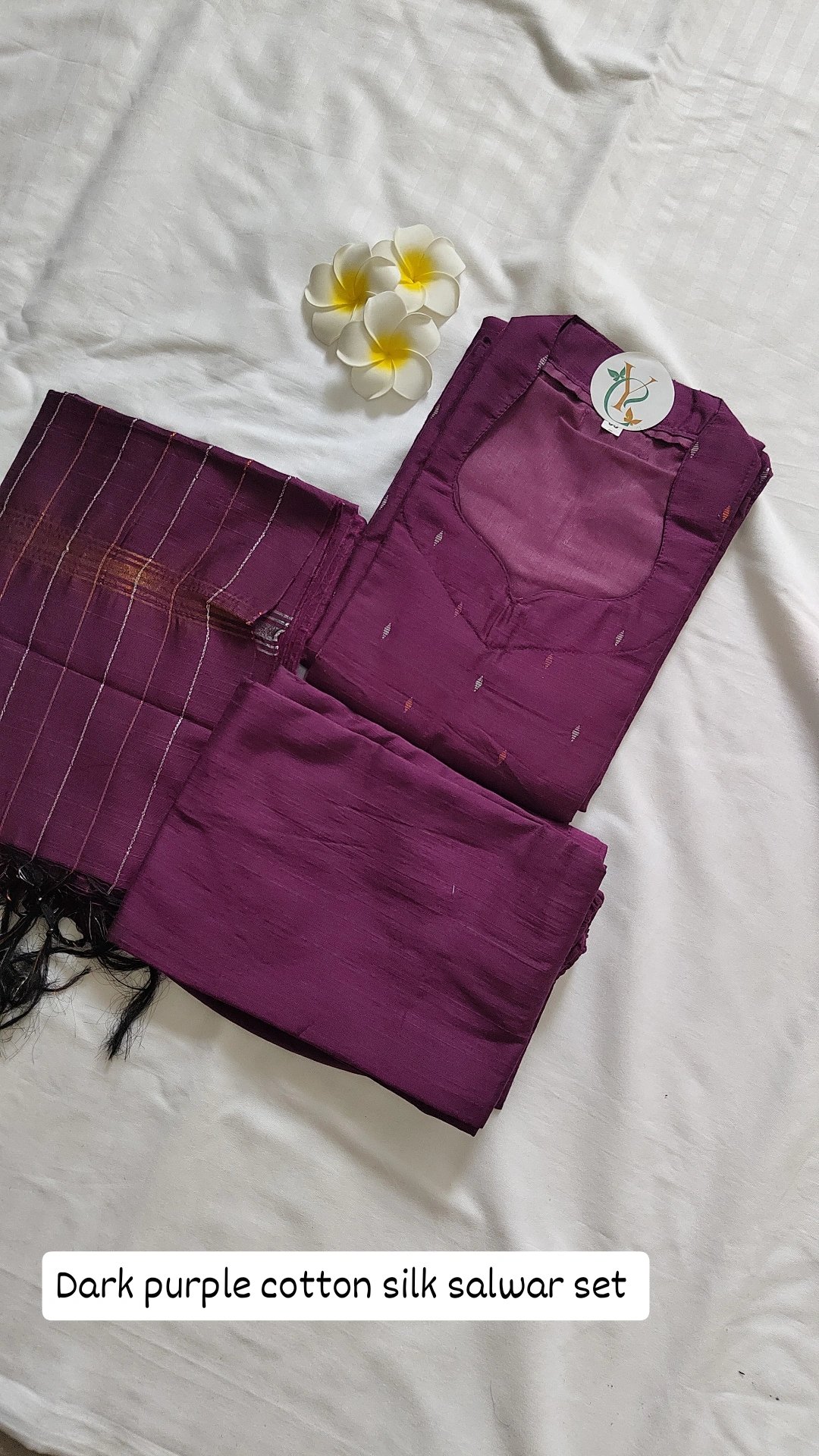 2025/12/1005889357.jpg 𝐑𝐨𝐲𝐚𝐥 𝐏𝐥𝐮𝐦 𝐇𝐚𝐧𝐝𝐥𝐨𝐨𝐦 𝐃𝐫𝐞𝐬𝐬 𝐌𝐚𝐭𝐞𝐫𝐢𝐚𝐥 𝐒𝐞𝐭 - Image 1