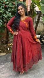 Maroon Narayanpet Gown - Image 2