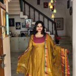 M A Y U R I - Signature Suit