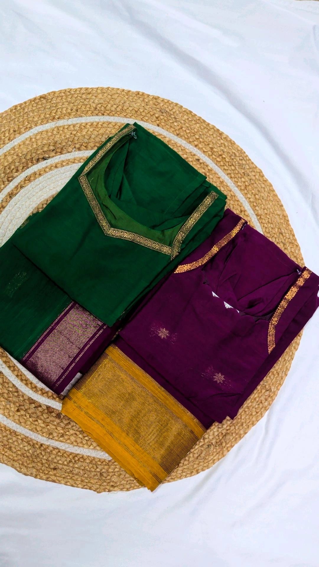 2026/07/1217244.jpg Maheshwari Cotton Silk Top + Dupatta - Image 1
